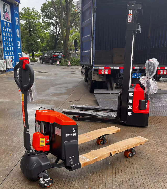 諾力叉車,杭州叉車整裝待發,感謝客戶支持